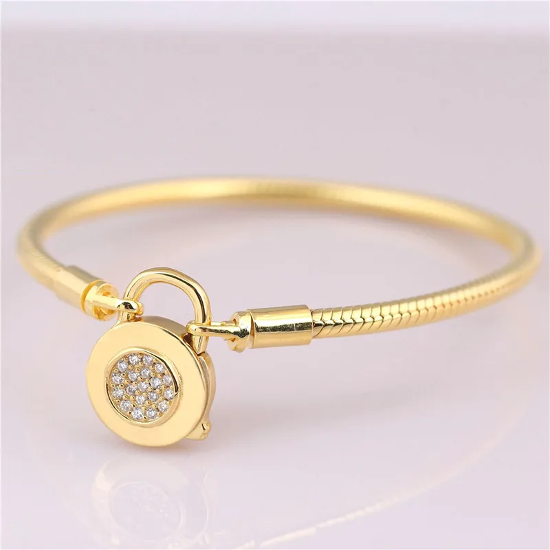 Women DIY Jewelry 925 Sterling Silver Snake Chain Fit Shine Gold Moments Smooth Bracelet With Branded Signature Padlock Clasp
Women DIY Jewelry 925 Sterling Silver Snake Chain Fit Shine Gold Moments Smooth Bracelet With Branded Signature Padlock Clasp