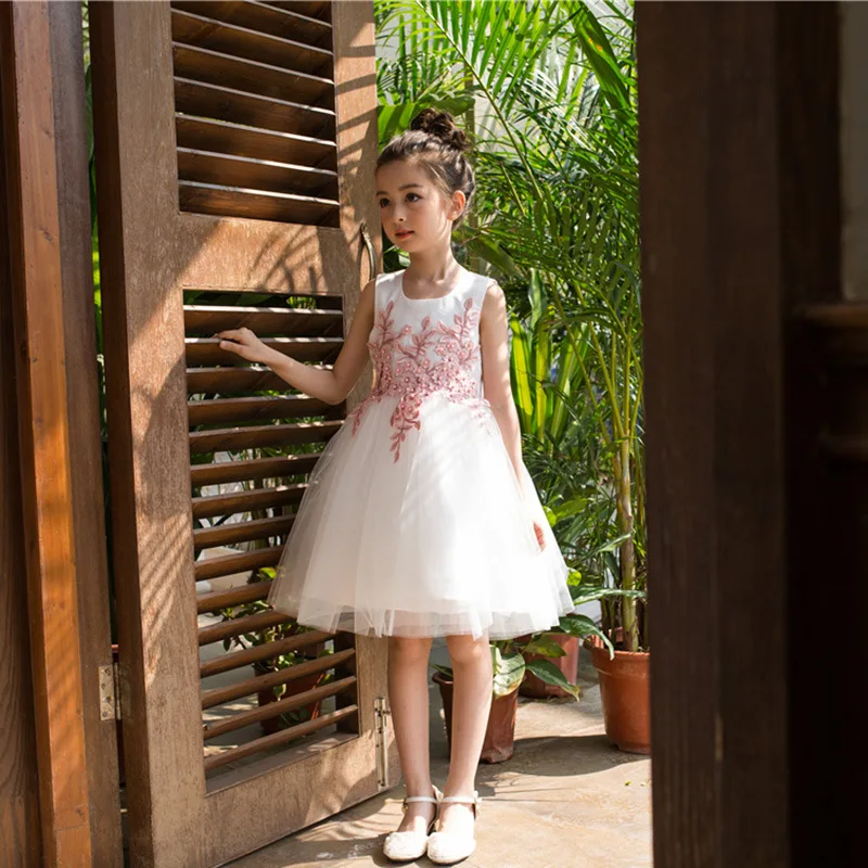 2019 new summer Princess sleeveless kids dress girl's wedding dress girls' partynoble temperament dress 5-14yrs
2019 new summer Princess sleeveless kids dress girl's wedding dress girls' partynoble temperament dress 5-14yrs