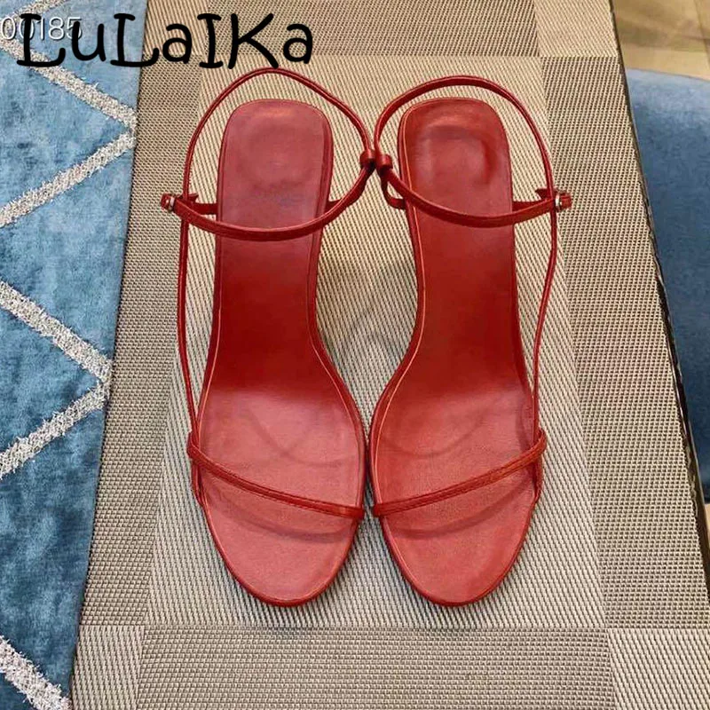 Summer New Solid Color Woman High Heels Sexy Round Head Lace Buckle Shining Outdoor Party Shoes Comfortable Lady Sandals 
Summer New Solid Color Woman High Heels Sexy Round Head Lace Buckle Shining Outdoor Party Shoes Comfortable Lady Sandals