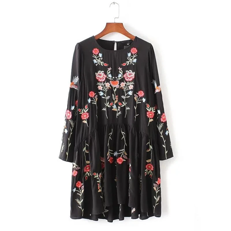 Autumn Fashion Brand Floral Embroidered Retro Dress Women Round Neck Long Sleeve Vintage Black Boho Dress Vestidos 2019
Autumn Fashion Brand Floral Embroidered Retro Dress Women Round Neck Long Sleeve Vintage Black Boho Dress Vestidos 2019