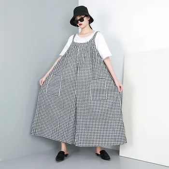 Johnature Cotton Linen Plus Size Plaid Pockets Full-length Wide Leg Playsuits 2020 Summer New High Street Fashion Women Jumpsuit
Johnature Cotton Linen Plus Size Plaid Pockets Full-length Wide Leg Playsuits 2020 Summer New High Street Fashion Women Jumpsuit