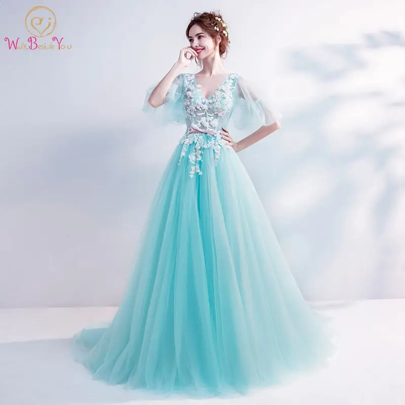 Walk Beside You Mint Green Prom Dresses Girls V-neck Half Sleeves Lace Applique Sweep Train Evening Gowns Vestido De Graduacion
Walk Beside You Mint Green Prom Dresses Girls V-neck Half Sleeves Lace Applique Sweep Train Evening Gowns Vestido De Graduacion