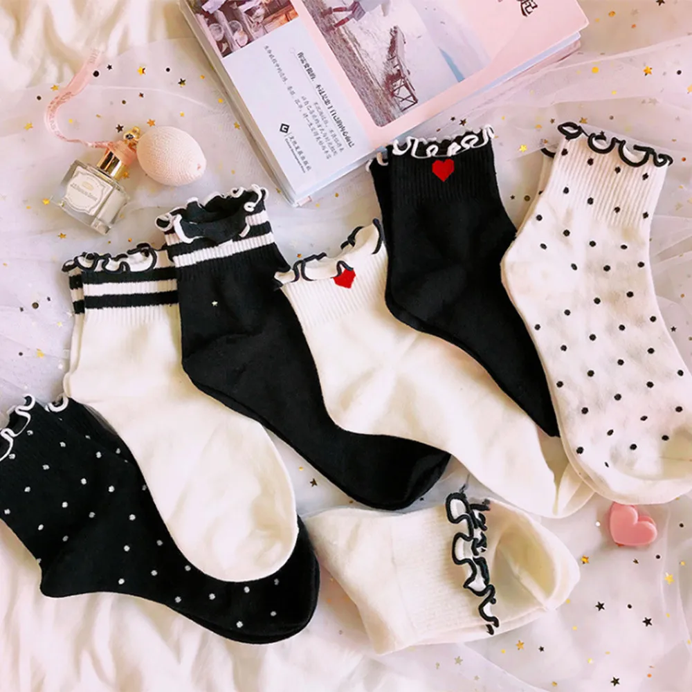 1 Pair Women Cotton Socks Red Heart Polka Dot Socks White/Black Ruffle Short Socks Casual Girls Socks
1 Pair Women Cotton Socks Red Heart Polka Dot Socks White/Black Ruffle Short Socks Casual Girls Socks