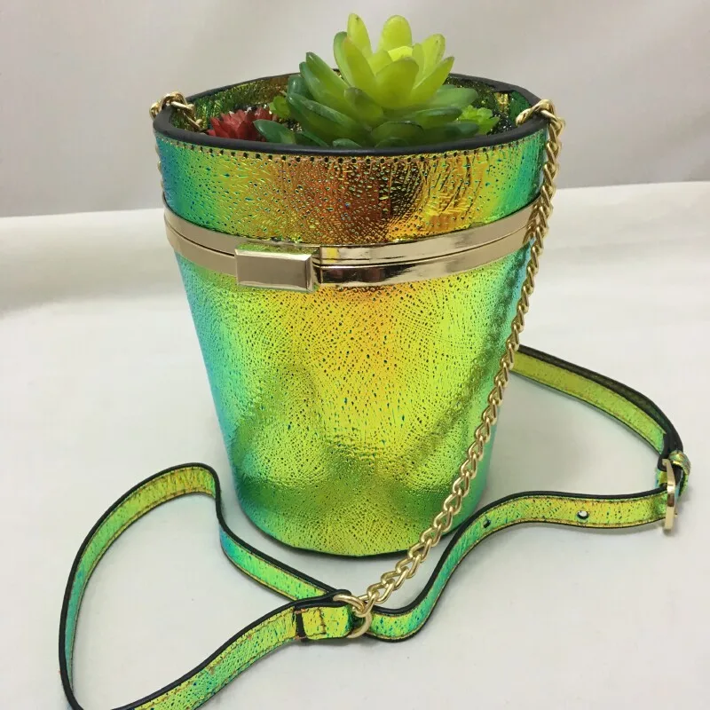 2017 Interesting fashion personality fashion trend laser vase shape mini chain shoulder bag lady handbag Messenger bag wallet
2017 Interesting fashion personality fashion trend laser vase shape mini chain shoulder bag lady handbag Messenger bag wallet