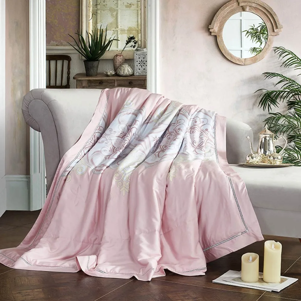2019 Pink Baroque Luxury Quilting Quilt Soft Stitching Modal Artificial Silk Polyester Filler Queen King Summer Comforter
2019 Pink Baroque Luxury Quilting Quilt Soft Stitching Modal Artificial Silk Polyester Filler Queen King Summer Comforter