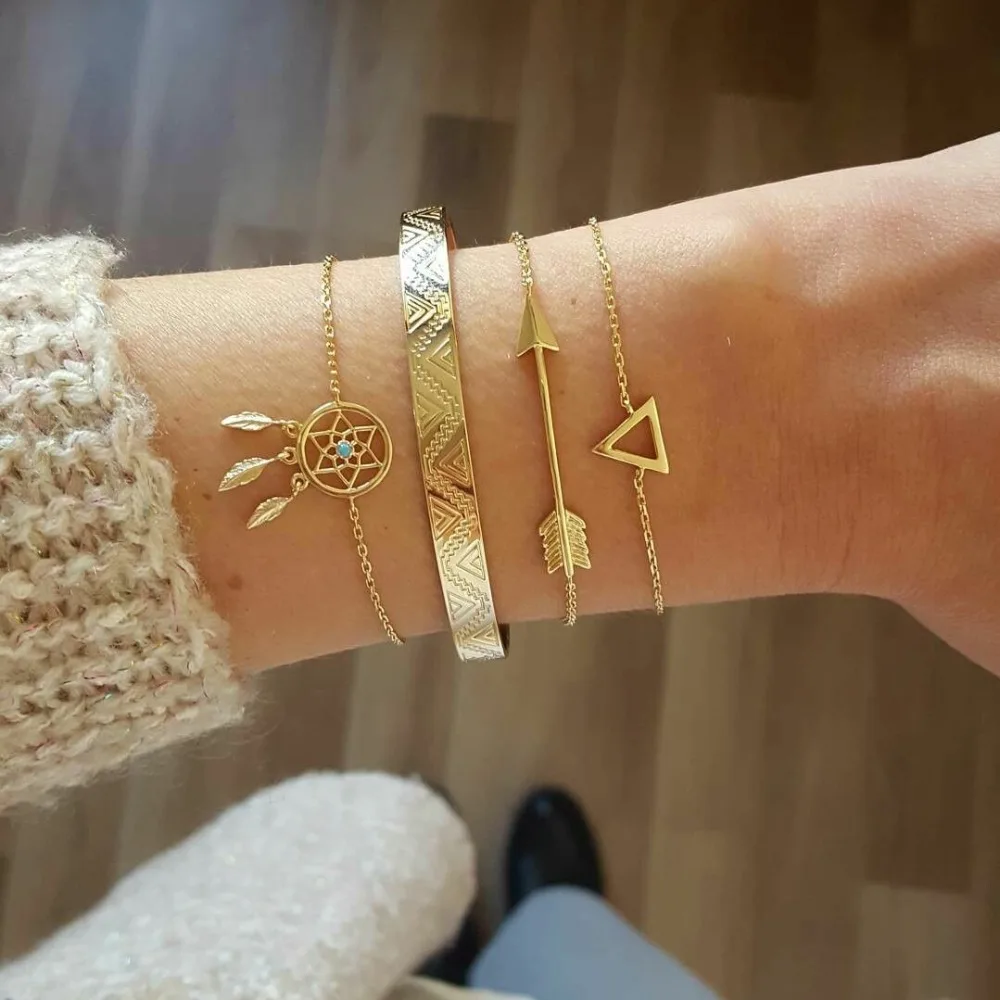 Retro Female Bracelets Hollow Dreamcatcher Leaf Fringe Triangle Arrow Open Bangle Gold Bracelet Set Bohemian Lady Birthday Gift
Retro Female Bracelets Hollow Dreamcatcher Leaf Fringe Triangle Arrow Open Bangle Gold Bracelet Set Bohemian Lady Birthday Gift