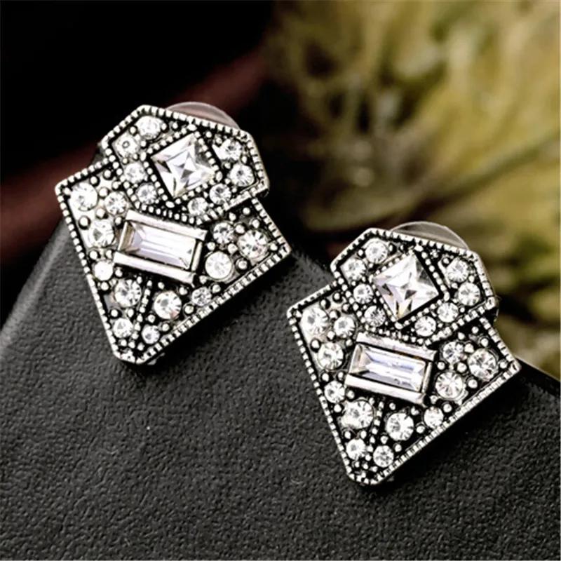 Wing Yuk Tak Limited Brincos Earings New Design Vintage Triangle Crystal Stud Earrings For Women Charm Jewelry Wholesale
Wing Yuk Tak Limited Brincos Earings New Design Vintage Triangle Crystal Stud Earrings For Women Charm Jewelry Wholesale