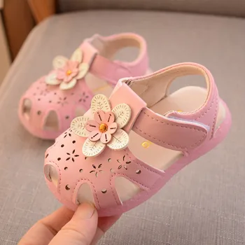 Summer Baby Girl Breathable Anti-Slip Flower Design LED Luminous Shoes Sandals Toddler Soft Soled First Walkers New
Summer Baby Girl Breathable Anti-Slip Flower Design LED Luminous Shoes Sandals Toddler Soft Soled First Walkers New