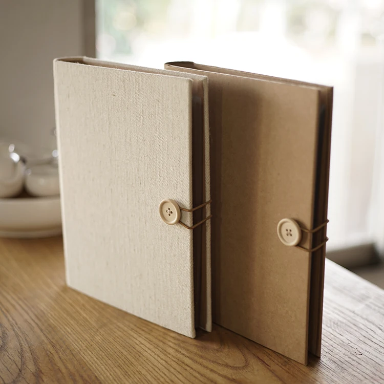 Button Art Linen DIY Loose-Leaf Handmade Album Retro Kraft Paper Creative PP Insert Type Album Baby Photocard Album
Button Art Linen DIY Loose-Leaf Handmade Album Retro Kraft Paper Creative PP Insert Type Album Baby Photocard Album