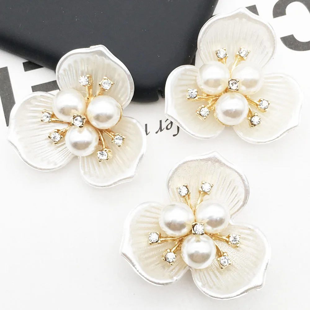 10Pcs/Lot 33mm Alloy Rhinestone Buttons Shell Pearl Flower Heart Jewelry Accessories Bride Bouquet Flower diy Bag Hair Material
10Pcs/Lot 33mm Alloy Rhinestone Buttons Shell Pearl Flower Heart Jewelry Accessories Bride Bouquet Flower diy Bag Hair Material