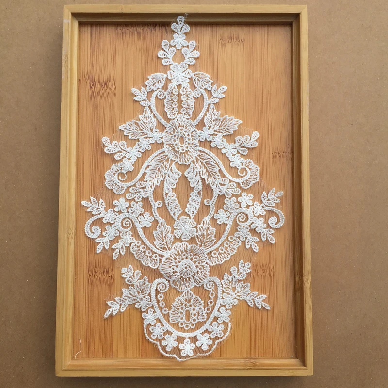 1 Pieces Floral Corded Embroidery Lace Applique Motif Sewing Guipure Bridal Lace Fabric For Wedding Decoration 27x16cm
1 Pieces Floral Corded Embroidery Lace Applique Motif Sewing Guipure Bridal Lace Fabric For Wedding Decoration 27x16cm