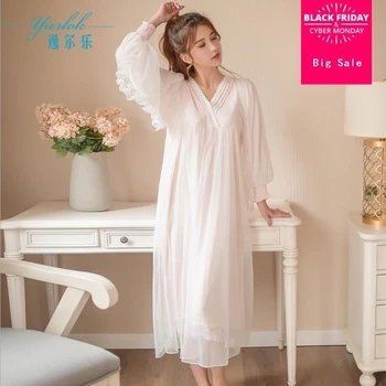 Korean version of sweet lace sexy silk cotton sleepshirts nightgowns female 2018 new soft elagant royal princess sleepwears L241
Korean version of sweet lace sexy silk cotton sleepshirts nightgowns female 2018 new soft elagant royal princess sleepwears L241