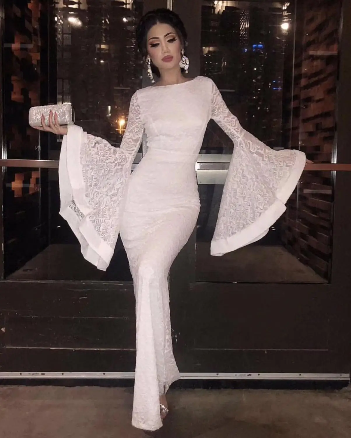 Top Quality Ladies Sexy Flare Sleeve White Lace Maxi Long Bandage Dress 2019 Knitted Elastic Elegant Party Dress
Top Quality Ladies Sexy Flare Sleeve White Lace Maxi Long Bandage Dress 2019 Knitted Elastic Elegant Party Dress