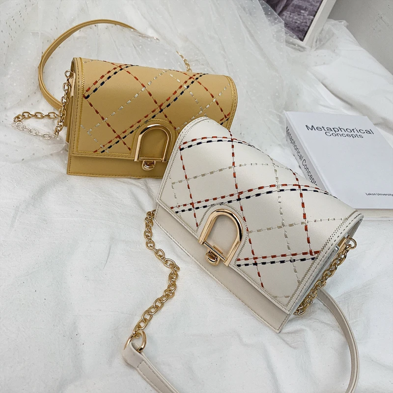 Small Women Bag Summer Women's Leather Bag Sale Shoulder Messenger Bags Yellow White Embossed Female Girls Flap Hard Chain Brand
Small Women Bag Summer Women's Leather Bag Sale Shoulder Messenger Bags Yellow White Embossed Female Girls Flap Hard Chain Brand