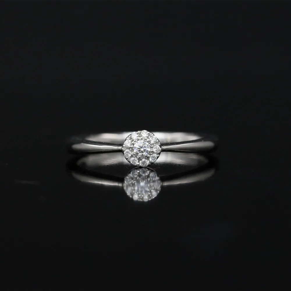 LASAMERO 0. 04 CT H/SI Round Cut Halo Modern Natural Diamond Ring For Women 18k White Gold Certified Engagement Wedding Ring
LASAMERO 0. 04 CT H/SI Round Cut Halo Modern Natural Diamond Ring For Women 18k White Gold Certified Engagement Wedding Ring