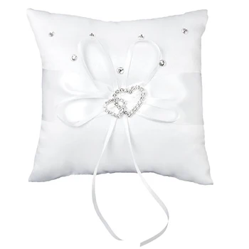 2019 New European Square Shaped With Bow Tie Cushion Wedding Decor Ring Pillow Romantic Embroidered Flowers Tie Party Supplies
2019 New European Square Shaped With Bow Tie Cushion Wedding Decor Ring Pillow Romantic Embroidered Flowers Tie Party Supplies