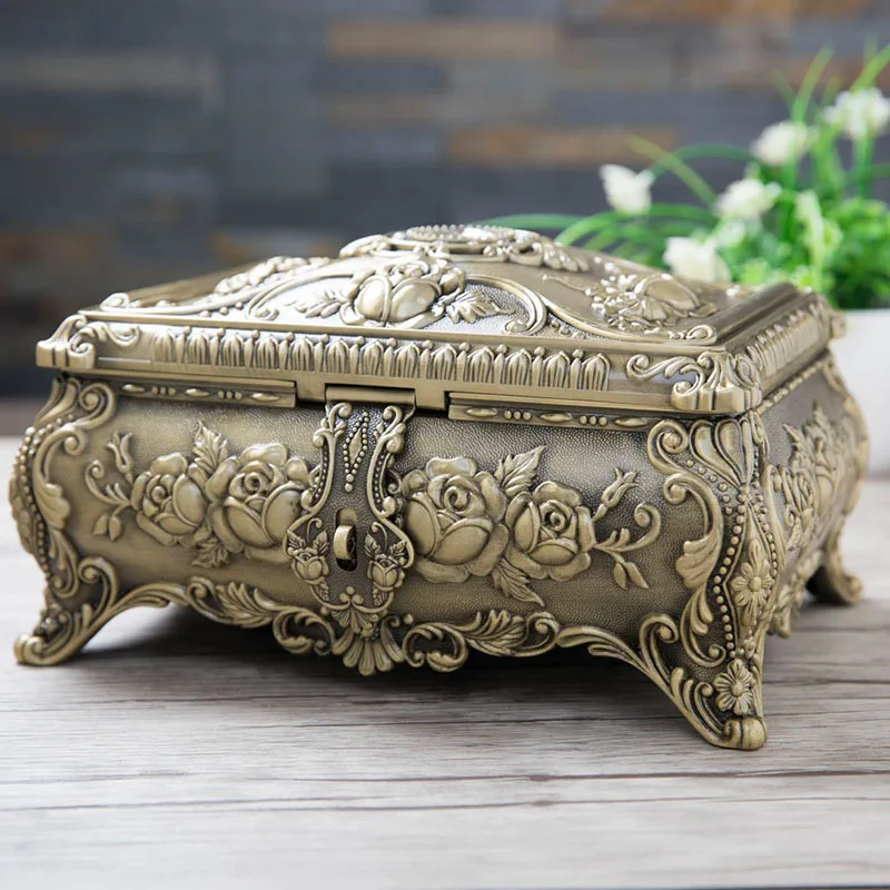 New European Creative Diamond Jewelry Box Metal Large Rectangular Multi-layer Storage Box High-end Home Jewelry Box
New European Creative Diamond Jewelry Box Metal Large Rectangular Multi-layer Storage Box High-end Home Jewelry Box