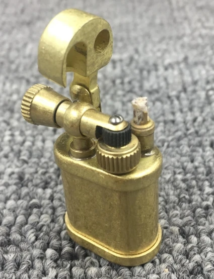 Drop-ship WZH Old style Retro authentic Mini copper kerosene miniature wheel jifeng lighter
Drop-ship WZH Old style Retro authentic Mini copper kerosene miniature wheel jifeng lighter