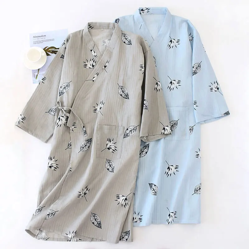 Men's Gauze Cotton Thin Summer Bathrobe Men Kimono Bath Robe Breathable Soft Loose Casual Men Sleepwear Long Sleeve Nightgown
Men's Gauze Cotton Thin Summer Bathrobe Men Kimono Bath Robe Breathable Soft Loose Casual Men Sleepwear Long Sleeve Nightgown