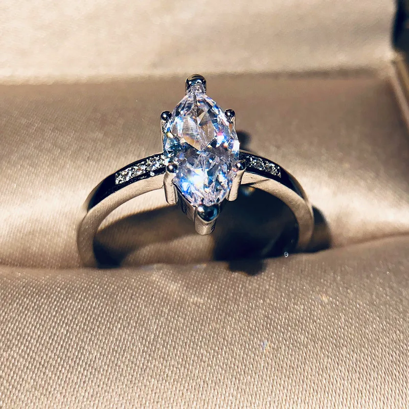 Minimalist Female Small Oval Zircon Stone Ring Classic Silver Filled Love Wedding Ring Luxury Engagement Promise Rings For Women
Minimalist Female Small Oval Zircon Stone Ring Classic Silver Filled Love Wedding Ring Luxury Engagement Promise Rings For Women
