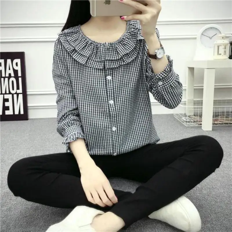 Spring Women Blouses Long Sleeve Plaid Shirts Doll Collar Harajuku Casual Tunic Feminine Ruffled Long-sleeved Loose Shirt Tops
Spring Women Blouses Long Sleeve Plaid Shirts Doll Collar Harajuku Casual Tunic Feminine Ruffled Long-sleeved Loose Shirt Tops