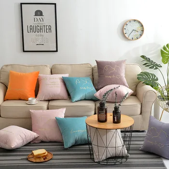 45x45cm Nordic golden embroidery cushion pillowcase love series square velvet cushion cover lumbar pillow case for back cushion
45x45cm Nordic golden embroidery cushion pillowcase love series square velvet cushion cover lumbar pillow case for back cushion