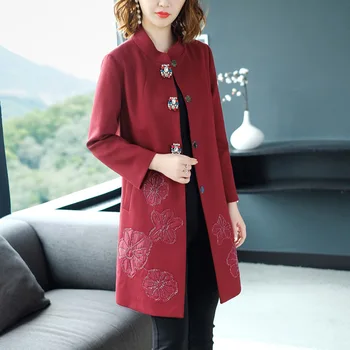 Big Size Coat New 2018 Autumn Winter Outerwear Women Beading Button Exquisite Embroidery Style Vintage Long Coat Trench Female
Big Size Coat New 2018 Autumn Winter Outerwear Women Beading Button Exquisite Embroidery Style Vintage Long Coat Trench Female