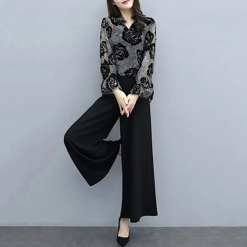 2019 Spring Autumn Women Floral Print Hollow Out Shirts+Elastic Waist Loose Wide Leg Pant Set Lady Chiffon Appliques Suits Y89
2019 Spring Autumn Women Floral Print Hollow Out Shirts+Elastic Waist Loose Wide Leg Pant Set Lady Chiffon Appliques Suits Y89