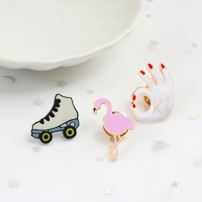 3Pcs Set Fashion Cartoon Icon Skateshoes OK Hand Flamingo Brooches Pins Enamel Clothes Lapel Pin Bag Button Badge Women Jewelry
3Pcs Set Fashion Cartoon Icon Skateshoes OK Hand Flamingo Brooches Pins Enamel Clothes Lapel Pin Bag Button Badge Women Jewelry
