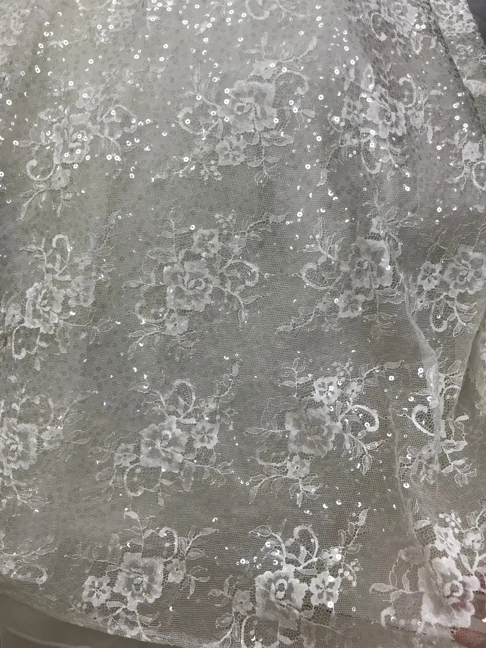 best Quality ZH-6633 Exquisite White Embroidery Eyelash Lace Fabric with cord for Wedding Dress
best Quality ZH-6633 Exquisite White Embroidery Eyelash Lace Fabric with cord for Wedding Dress