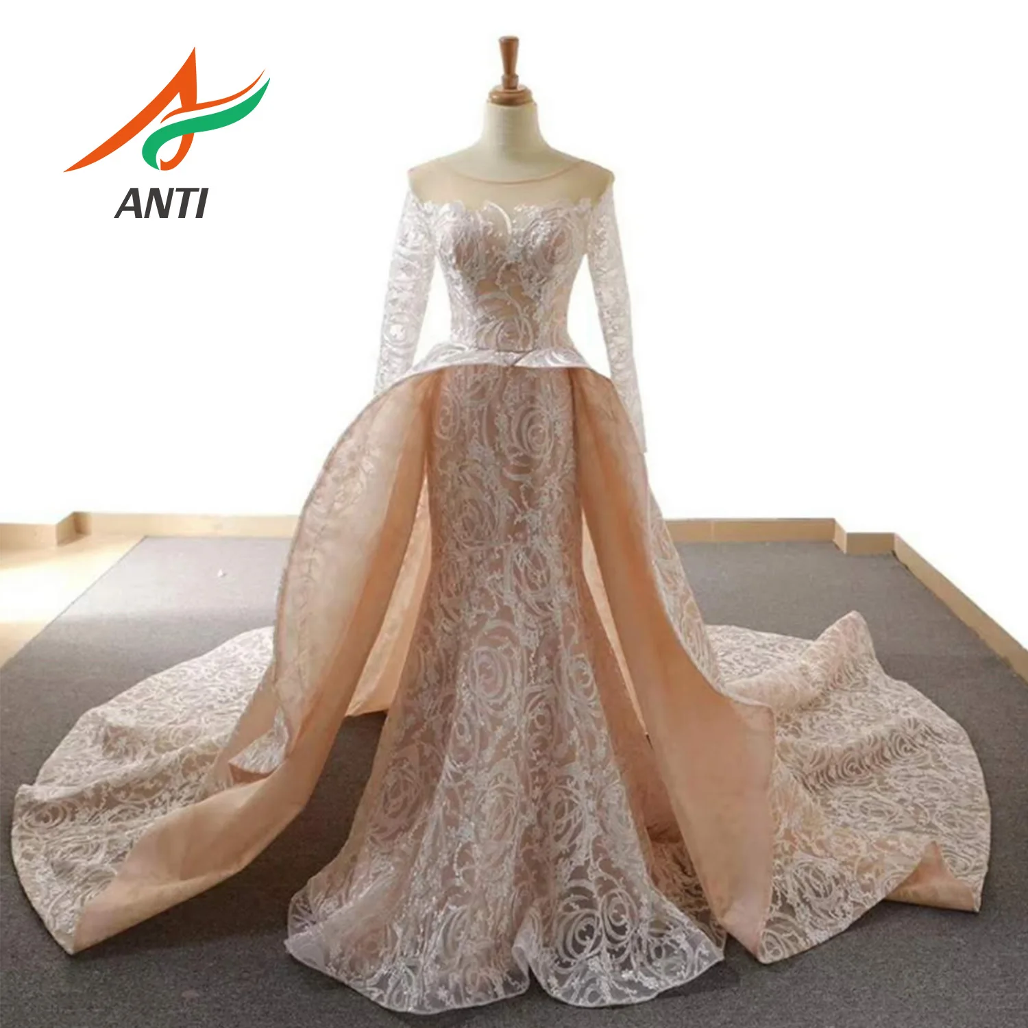 ANTI Elegant Dubai Evening Dress Mermaid Long Sleeves With Chapel Train Embroidered Open Back Formal Gowns Robe De Soiree 2019
ANTI Elegant Dubai Evening Dress Mermaid Long Sleeves With Chapel Train Embroidered Open Back Formal Gowns Robe De Soiree 2019