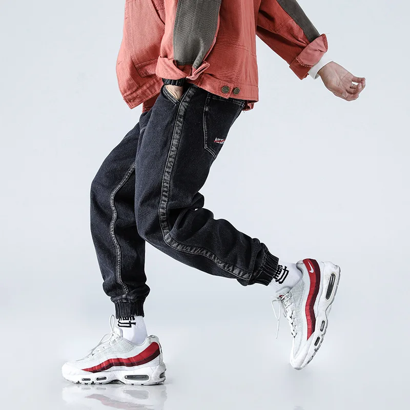 2018 Fashion Autumn Winter Jeans Men Black Color Loose Fit Japanese Style Cargo Pants Side Stripe Spliced Hip Hop Jogger Jeans
2018 Fashion Autumn Winter Jeans Men Black Color Loose Fit Japanese Style Cargo Pants Side Stripe Spliced Hip Hop Jogger Jeans