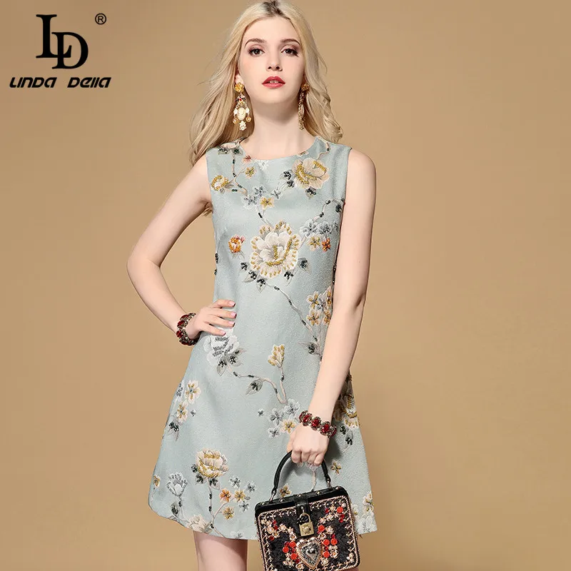 LD LINDA DELLA 2019 Fashion Runway Autumn Dress Women's Sleeveless Crystal Beading Floral Jacquard Short Vintage Elegant Dress
LD LINDA DELLA 2019 Fashion Runway Autumn Dress Women's Sleeveless Crystal Beading Floral Jacquard Short Vintage Elegant Dress