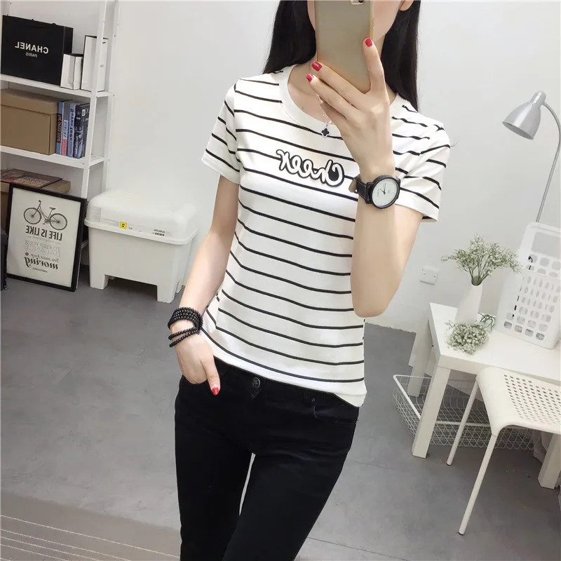 Short-sleeved T-shirt female 2019 summer new black and white striped Slim Korean version of the pullover shirt women's clothing
Short-sleeved T-shirt female 2019 summer new black and white striped Slim Korean version of the pullover shirt women's clothing