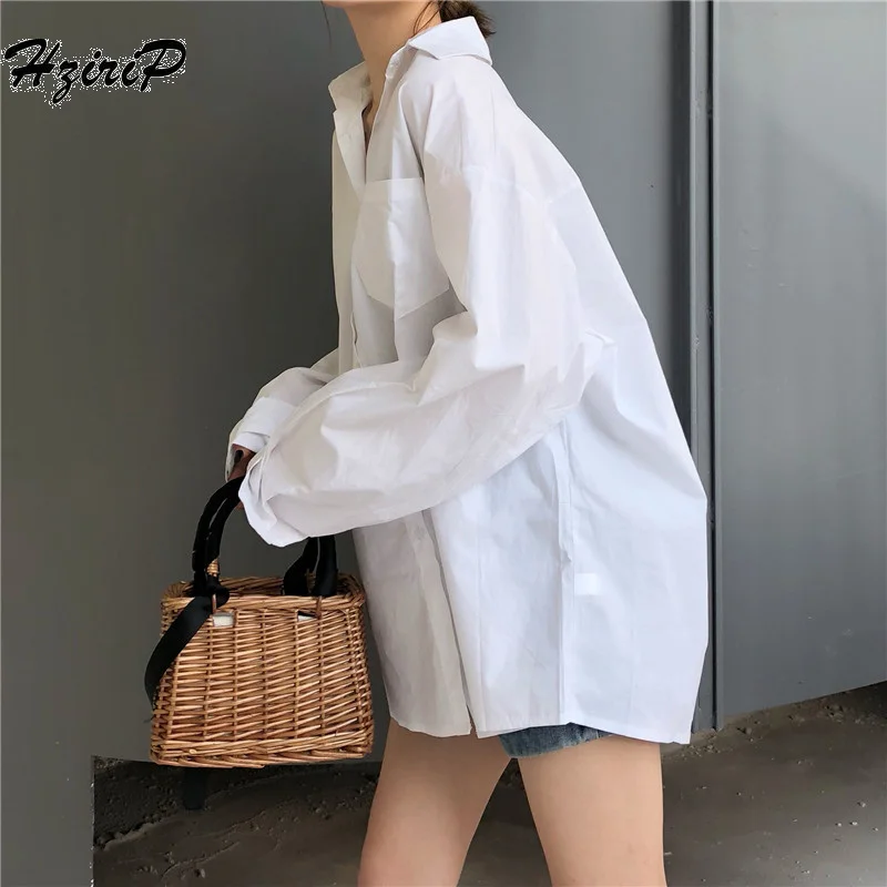 Hzirip 2018 Women Summer Autumn Women's Blouse Sunscreen Solid White Button Shirt Long Sleeve Casual Lose Shirt For Female
Hzirip 2018 Women Summer Autumn Women's Blouse Sunscreen Solid White Button Shirt Long Sleeve Casual Lose Shirt For Female