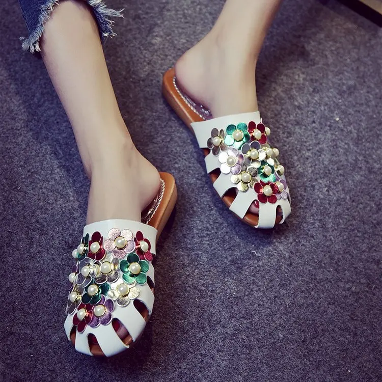 Women's Shoes Hollow Breathable Flat and Wrapped Slippers Female Summer New Pearl Female Slippers
Women's Shoes Hollow Breathable Flat and Wrapped Slippers Female Summer New Pearl Female Slippers