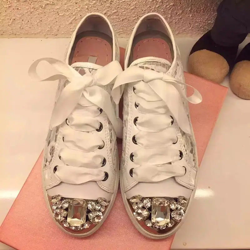 Crystal Lace Lace Up Trainers Soft Woman Flats White Shoes Leather Casual Shoes Runway Sports Shoes Lady Sneakers Lady Footware
Crystal Lace Lace Up Trainers Soft Woman Flats White Shoes Leather Casual Shoes Runway Sports Shoes Lady Sneakers Lady Footware