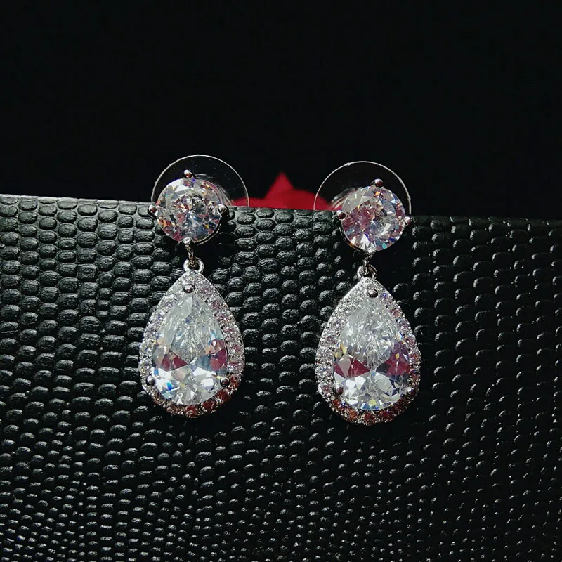 Japanese Design Non Piercing Water Drop Dangle Clip on Earring Elegant CZ Crystal No Hole Earrings for Women
Japanese Design Non Piercing Water Drop Dangle Clip on Earring Elegant CZ Crystal No Hole Earrings for Women