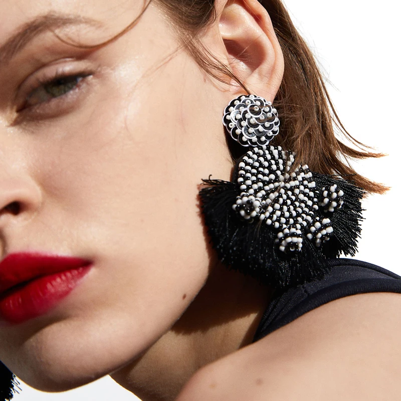 JUJIA 5 colors good quality ZA resin beads with Sequins flower Tassel Earrings New Statement Fringing earrings
JUJIA 5 colors good quality ZA resin beads with Sequins flower Tassel Earrings New Statement Fringing earrings