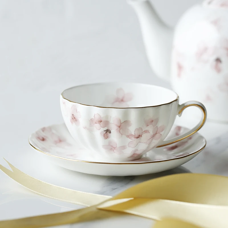 Sakura Flower Printed Ceramic Tea Mugs With Saucer Brief Style White Drinkware High Quality Bone China Mug Gold Edge Japan Style
Sakura Flower Printed Ceramic Tea Mugs With Saucer Brief Style White Drinkware High Quality Bone China Mug Gold Edge Japan Style