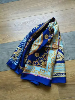 2019 new arrival spring classic print 100% pure silk scarf twill hand made roll 90*90 cm shawl wrap for women lady
2019 new arrival spring classic print 100% pure silk scarf twill hand made roll 90*90 cm shawl wrap for women lady