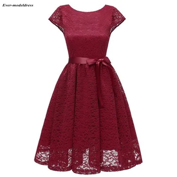 Burgundy Lace Bridesmaid Dresses Short Knee Length Cap Sleeves Zipper Back Sashes 2019 Party Gowns vestidos de fiesta de noche
Burgundy Lace Bridesmaid Dresses Short Knee Length Cap Sleeves Zipper Back Sashes 2019 Party Gowns vestidos de fiesta de noche