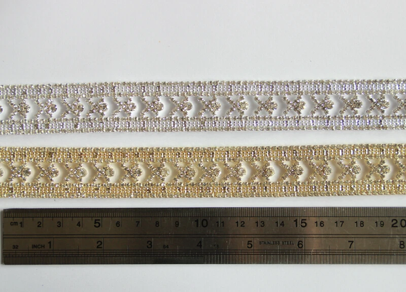 Free Shipping 2 yards Crystal Rhinestone Trim, Rhinestone Applique, Bridal Applique,Wedding Applique,Rhinestone Chain LSRT0901
Free Shipping 2 yards Crystal Rhinestone Trim, Rhinestone Applique, Bridal Applique,Wedding Applique,Rhinestone Chain LSRT0901