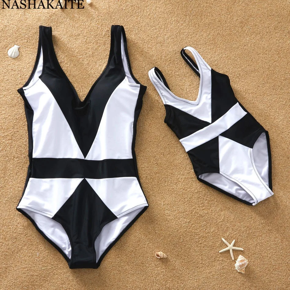 NASHAKAITE Mommy and me Swimsuit Summer Beach Geometric Patchwork Bathing Suit Mother and Daughter Swimsuits Matching Swimwear
NASHAKAITE Mommy and me Swimsuit Summer Beach Geometric Patchwork Bathing Suit Mother and Daughter Swimsuits Matching Swimwear