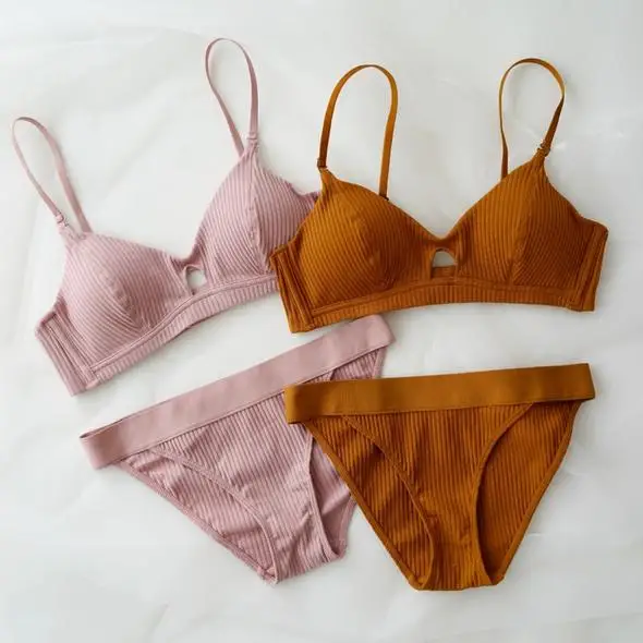 bra and panty set New thread cotton no steel ring ladies underwear set thin section soft cup with insert French bra 2019
bra and panty set New thread cotton no steel ring ladies underwear set thin section soft cup with insert French bra 2019