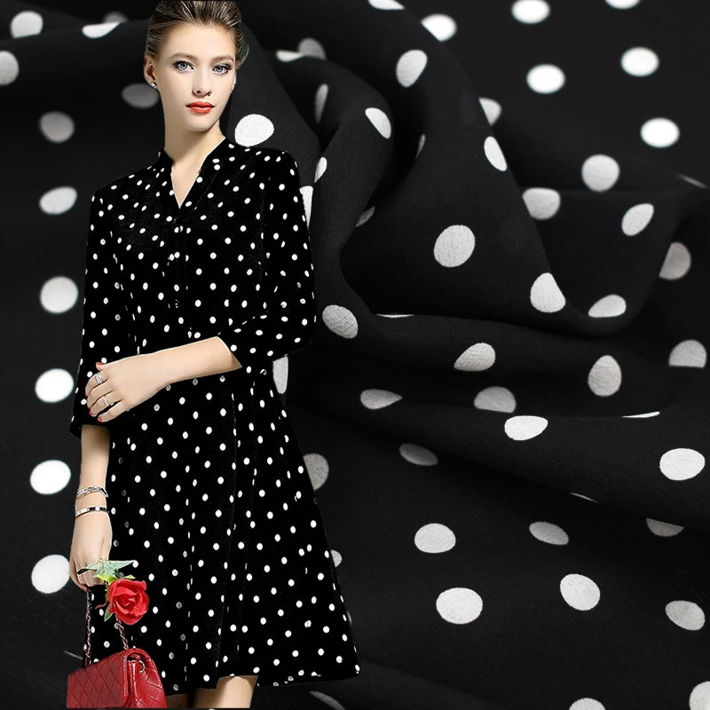 Limited Wave point printed silk natural crepe DE chine fashion fabric for dress shirt tissu au meter bright cloth DIY tecidos
Limited Wave point printed silk natural crepe DE chine fashion fabric for dress shirt tissu au meter bright cloth DIY tecidos