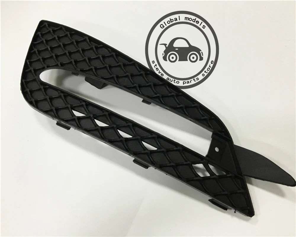 Front Fog Light Grille LED Daytime Running Light Grille for Mercedes Benz W251 R280 R300 R320 R350 R400 R500 R63
Front Fog Light Grille LED Daytime Running Light Grille for Mercedes Benz W251 R280 R300 R320 R350 R400 R500 R63