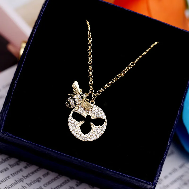 SWOUR New Fashion Jewelry Cubic Zircon CZ Lovely Trendy Bee Design Gift Chain Pendant Collier Femme Necklace S326
SWOUR New Fashion Jewelry Cubic Zircon CZ Lovely Trendy Bee Design Gift Chain Pendant Collier Femme Necklace S326