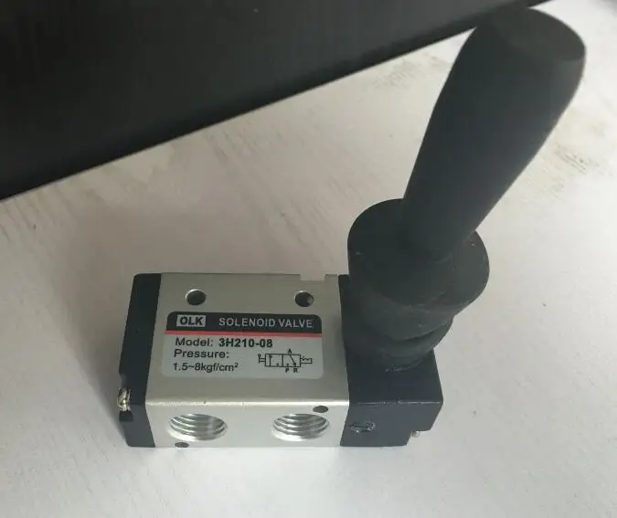 3 Way 2 Position 1/4" BSPT Hand Lever Operated Pneumatic Valves 3H210-08 cylinder control reversing switch valve
3 Way 2 Position 1/4" BSPT Hand Lever Operated Pneumatic Valves 3H210-08 cylinder control reversing switch valve