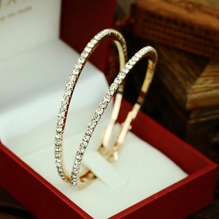 LEMOER Wholesale 95mm Paparazzi Basketball Wives Big Hoop Earring Crystal Rhinestone Hoop Earrings for Women brincos ouro
LEMOER Wholesale 95mm Paparazzi Basketball Wives Big Hoop Earring Crystal Rhinestone Hoop Earrings for Women brincos ouro